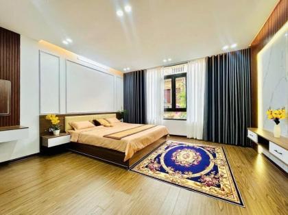 Bán nhà Đường Láng_ô tô đỗ cửa_thang máy_an sinh cực tốt_45m2_giá chào 16 tỷ