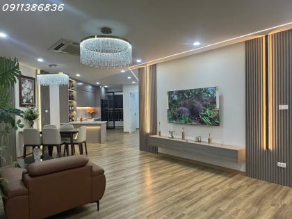 Căn góc Siêu đẹp 17T4 mặt phố Hoàng Đạo Thúy 115m 3pn View đẹp Full nội thất