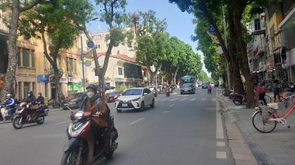 Bán Nhà TT Bà Triệu Hoàn Kiếm 38m2 Tầng 1 MT5m Ở Luôn 9,4 Tỷ Bà Triệu.