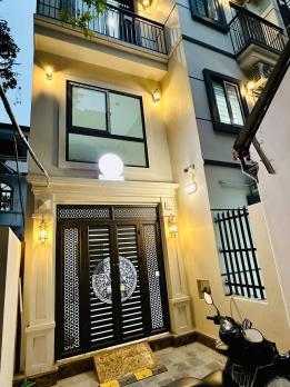 Bán Toà CHDV  xây mới 7 tầng lô góc, ngõ ôtô. Nằm Trên Con Phố Nguyễn Khang, phường Yên Hòa, quận Cầu Giấy. + Diện tích: