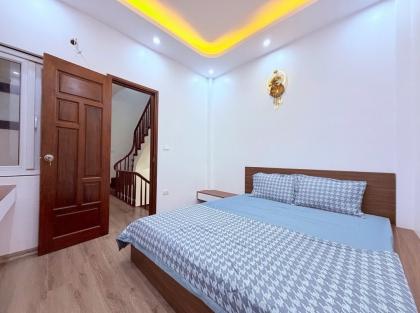 Bán nhà phố Hoàng Cầu_ô tô đỗ cửa 24/7_sổ đỏ két_36m2_giá chào 15,3 tỷ