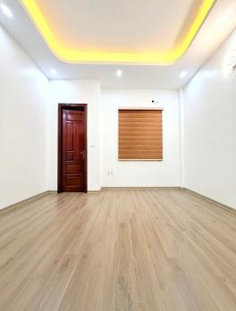 Bán nhà phố Hoàng Cầu_ô tô đỗ cửa 24/7_sổ đỏ két_36m2_giá chào 15,3 tỷ