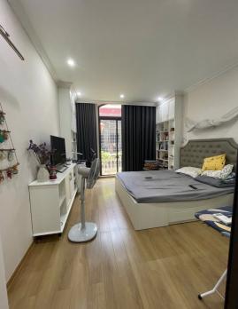 Bán nhà Đặng Tiến Đông_ba gác đỗ cửa_sát phố_ở sướng_32m2_giá chào 9,8 tỷ