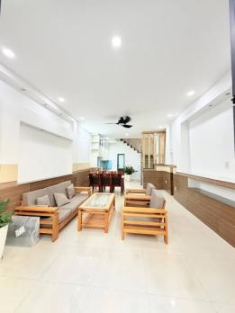 Nhà HXH Đường Ni Sư Huỳnh Liên Quận Tân Bình Phường 10 Cũ.