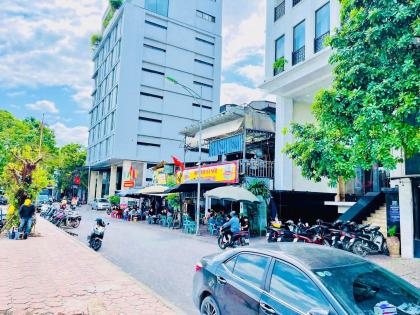 Bán nhà kinh doanh view Hồ Ba Mẫu 6 tầng thang máy DT 85m SDCC