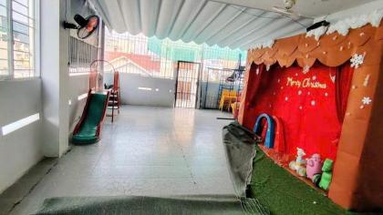 Bán nhà 2 MT Nhiêu Tứ - gần Phan Xích Long, 7x20m, 5 Tầng, có HĐT 80tr, chỉ 31,9 tỷ