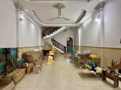 Bán nhà Hẻm 8m Phan Huy Ích, gần Trường Chinh, 5x20m, 3 Tầng - 6PN, Sổ A4, 12,8 tỷ.