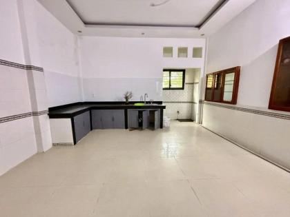 Bán nhà Hẻm 8m Phan Huy Ích, gần Trường Chinh, 5x20m, 3 Tầng - 6PN, Sổ A4, 12,8 tỷ.