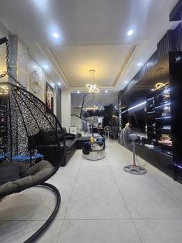 Ở NGAY! Bán Nhà 4 Tầng Siêu Đẹp Phan Xích Long, 48m2, Chỉ 8.x Tỷ TL