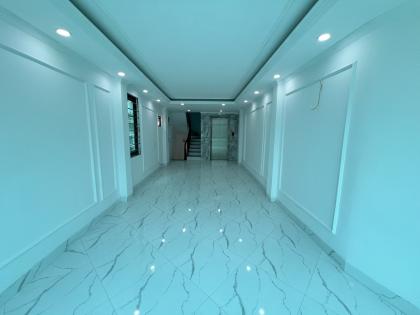 Mặt Phố Kim Giang - Hoàng Mai, 3 Ô Tô tránh Vỉa Hè, Lô Góc, KD, 7TTM, 40m2, MT 4m, 19.5 Tỷ