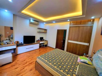 Bán nhà Kim Mã Ba Đình Nhà đẹp Gần phố 50m 5T Giá 10 tỷ 9.