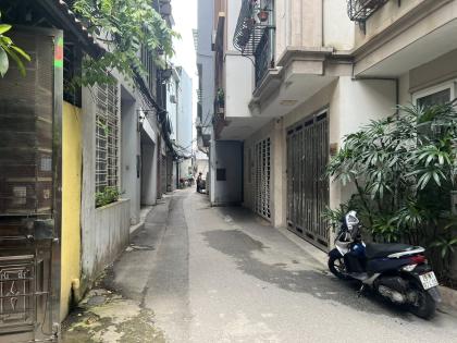 Bán Nhà Phố Giảng Võ Đống Đa 360m2-6T MT8m Ô Tô Tránh 2 THOÁNG 99 Tỷ Giảng Võ.