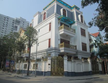 Lô Góc mặt phố Nguyễn Khuyến sầm uất gần hồ Văn Quán 150m2 chỉ 3x tỷ. LH 0989626116