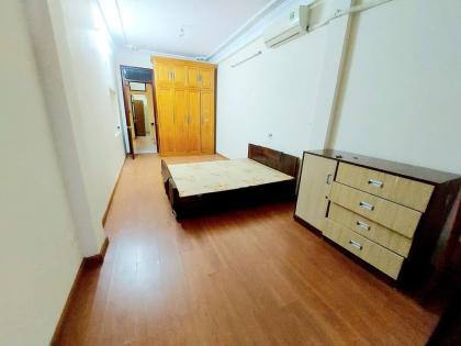 Bán nhà Vương Thừa Vũ, Thanh Xuân, nhà dân xây, ngõ ô tô thông vòng quanh