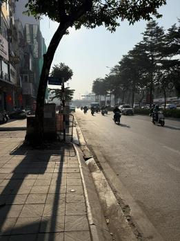 Bán Nhà Mặt Phố Nguyễn Khánh Toàn Cầu Giấy 208m2-5T MT8m Vỉa Hè 123 Tỷ.