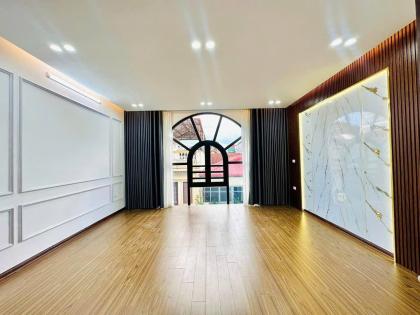 Bán nhà Ngõ 168 Vương Thừa Vũ, DT 47/50 T1 x7 tầng, mặt tiền 5,1m,gia 20,7 tỷ