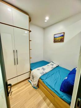 Bán căn hộ tập thể Vĩnh Hồ, Đống Đa, nhà đẹp ở luôn, ô tô đỗ chân cầu thang