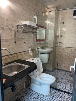 Bán tòa nhà Đường Láng_dòng tiền hàng tỷ_9 tầng thang máy_ô tô tránh_80m2_giá chào 37 tỷ