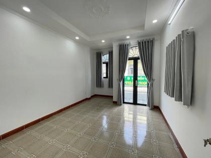 NHÀ 2 TẦNG – XE HƠI TỚI NHÀ - GẦN BẾN XE BUÝT HIỆP THÀNH, CHỢ GIÃN DÂN - QUẬN 12.