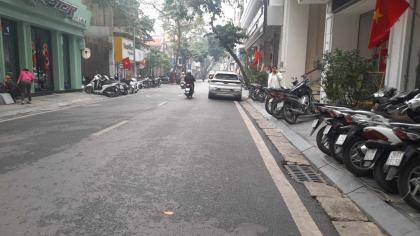 Bán Nhà Mặt Phố Bùi Thị Xuân Hai Bà Trưng 225m2-11T MT8m 1 Sổ 1 Chủ 198 Tỷ.