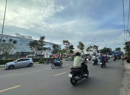 Bán nhà tặng NT vào ở ngay HXH Phan Huy Ích ngang 4m 56m2 gần Emart chỉ 5.8 tỷ.