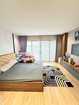 Bán nhà Huỳnh Thúc Kháng_ô tô tránh_vỉa hè kd sầm uất_kv dân trí cao_56m2_giá chào 22,5 tỷ