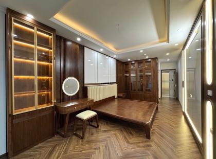 Bán nhà Nguyễn Chí Thanh_ngõ 91 kd ô tô tránh sầm uất_thang máy_40m2_giá chào 22,5 tỷ