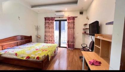 CỰC Hiếm. Mặt phố Hồng Tiến sầm uất gần BV Tâm Anh 58m2 chỉ 2x tỷ. LH 0989626116