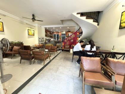 Bán Nhà P/Lô 2 Ô Tô Tránh Đội Cấn Ba Đình 108m2-5T MT6,8m Vỉa Hè 41 Tỷ Đội Cấn.