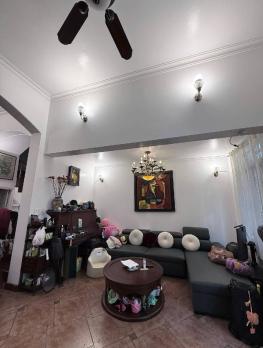 Bán nhà Huỳnh Thúc Kháng_ô tô tránh_thoáng trước sau đều ô tô_kd đỉnh_80m2