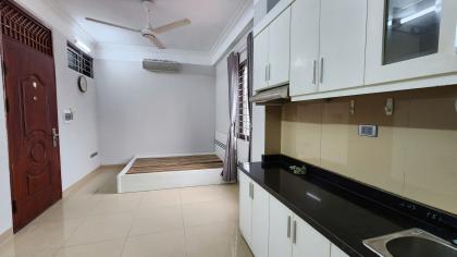 Cho thuê CCMN siêu sang phố Nguyễn Đình Hoàn Cầu Giấy, từ 3.2tr/th Lh:0913506880.