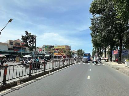 Bán CHDV hẻm 8m Quang Trung ngang 6.7m 134m2 6 lầu 21PN T.máy DT 115tr 26 tỷ gần chợ.