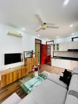 Bán căn hộ chung cư mặt phố Thượng Đình, Thanh Xuân, nhà đẹp, ô tô tránh đỗ