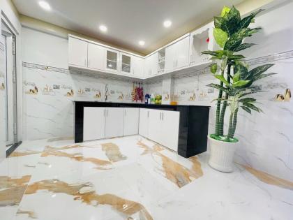 Tân Bình Khu Vip Bàu Cát hẻm 1 sẹc 4m thông 5 tầng BTCT giá 5,2tỷ