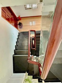 CHDV 11PN T.máy mặt tiền đường 14m Quang Trung 6 lầu 76m2 ngay Mercedes TN 50tr 16 tỷ hơn