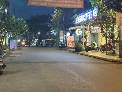 Cần bán GẤP NHÀ hẻm 220 Nguyễn Văn Khối ngang 10.2m 235m2 tiện xây BT ngay Làng Hoa 24 tỷ