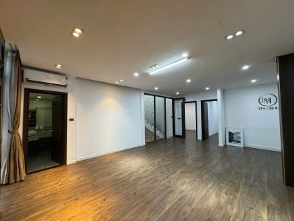 CHO THUÊ VĂN PHÒNG – LÊ VĂN THIÊM, NHÂN CHÍNH, THANH XUÂN — Diện tích 75m. Giá thuê: 14,5tr/tháng (có thương lượng)