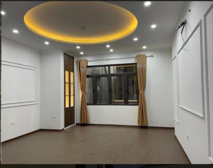 CHO THUÊ NHÀ – ĐƯỜNG HOÀNG CẦU, Ô CHỢ DỪA, ĐỐNG ĐA — Giá thuê: 50tr/tháng