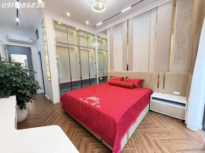 ????SIÊU PHẨM HOÀNG QUỐC VIỆT – PHÂN LÔ Ô TÔ TRÁNH – 6 TẦNG THANG MÁY