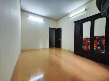 CHO THUÊ NHÀ NGÕ 135 ĐỘI CẤN, BA ĐÌNH, FULL ĐỒ, GẦN BÃI GỬI Ô TÔ, SÂN RỘNG, GẦN HỒ