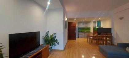 Bán Nhà Mặt Phố Từ Hoa Tây Hồ 394m2-5T MT12m VIEW Hồ 2 THOÁNG 337 Tỷ.