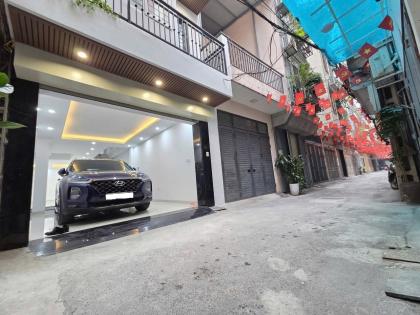 Bán nhà phố Lê Trọng Tấn, Thanh Xuân, nhà đẹp ở luôn, gara ô tô, ô chờ thang máy
