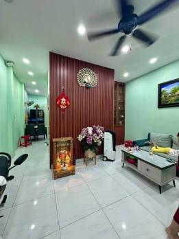 Nhà HXH Đường Trần Hưng Đạo Quận 5 Phường 1 Cũ.