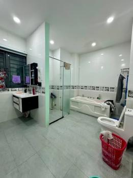 Nhà HXH Đường Trần Hưng Đạo Quận 5 Phường 1 Cũ.