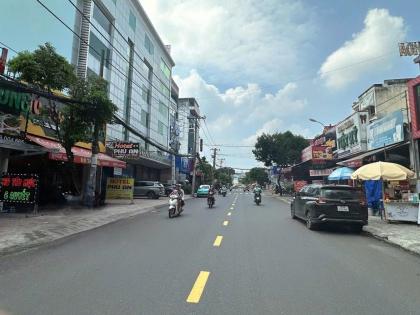 Bán nhà MTKD đa nghề ngang 7m có hầm Lê Đức Thọ P7 126m2 4 lầu ngay chợ Căn Cứ 26 tỷ.