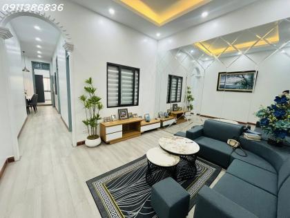 ????Siêu Tập thể Trần Bình, Cầu Giấy 48/65m, 3PN 2VS, Ô tô đỗ cổng, Nội thất leng keng????