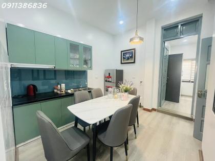 ????Siêu Tập thể Trần Bình, Cầu Giấy 48/65m, 3PN 2VS, Ô tô đỗ cổng, Nội thất leng keng????