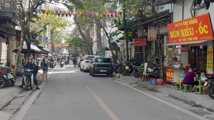 Bán Nhà Mặt Phố Hòe Nhai Ba Đình 42m2-6T MT4,9m Vỉa Hè 30 Tỷ Hoè Nhai.