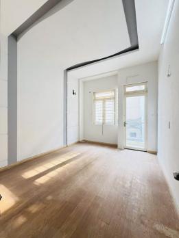 Tân Bình Khu VIP P15 Hẻm nhựa 6m Nhà 4 tầng hoàn công đủ giá 5,8tỷ