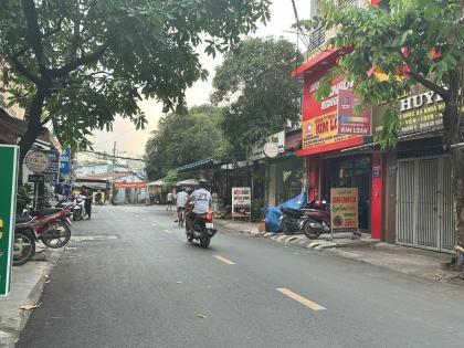 Bán dãy trọ 40 PN MTKD Đ.số 28 ngang 10m 630m2 tiện xây cao tầng gần trường THĐ 50 tỷ.